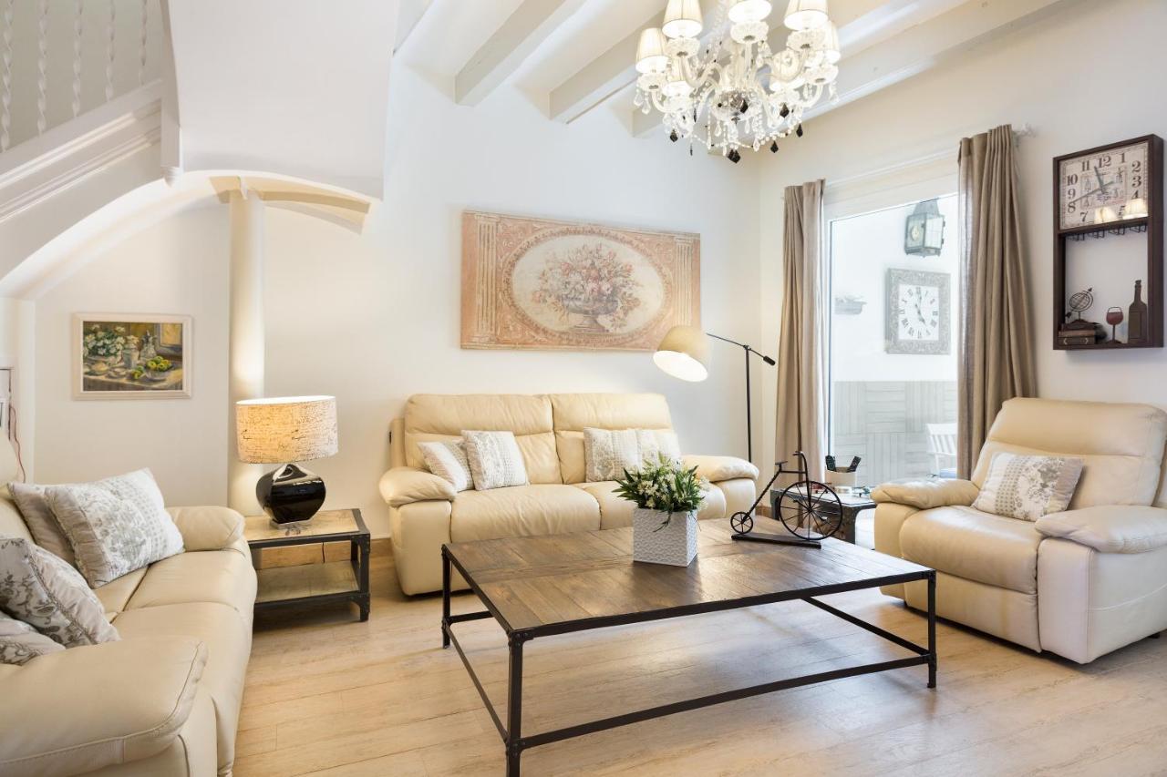 Sitges Spaces Beach House-4 Bedrooms, 3 Bathrooms, Large Terrace, Jacuzzi, Center-Beach 外观 照片